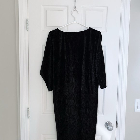 Black Velvet Dress - Picture 2 of 2